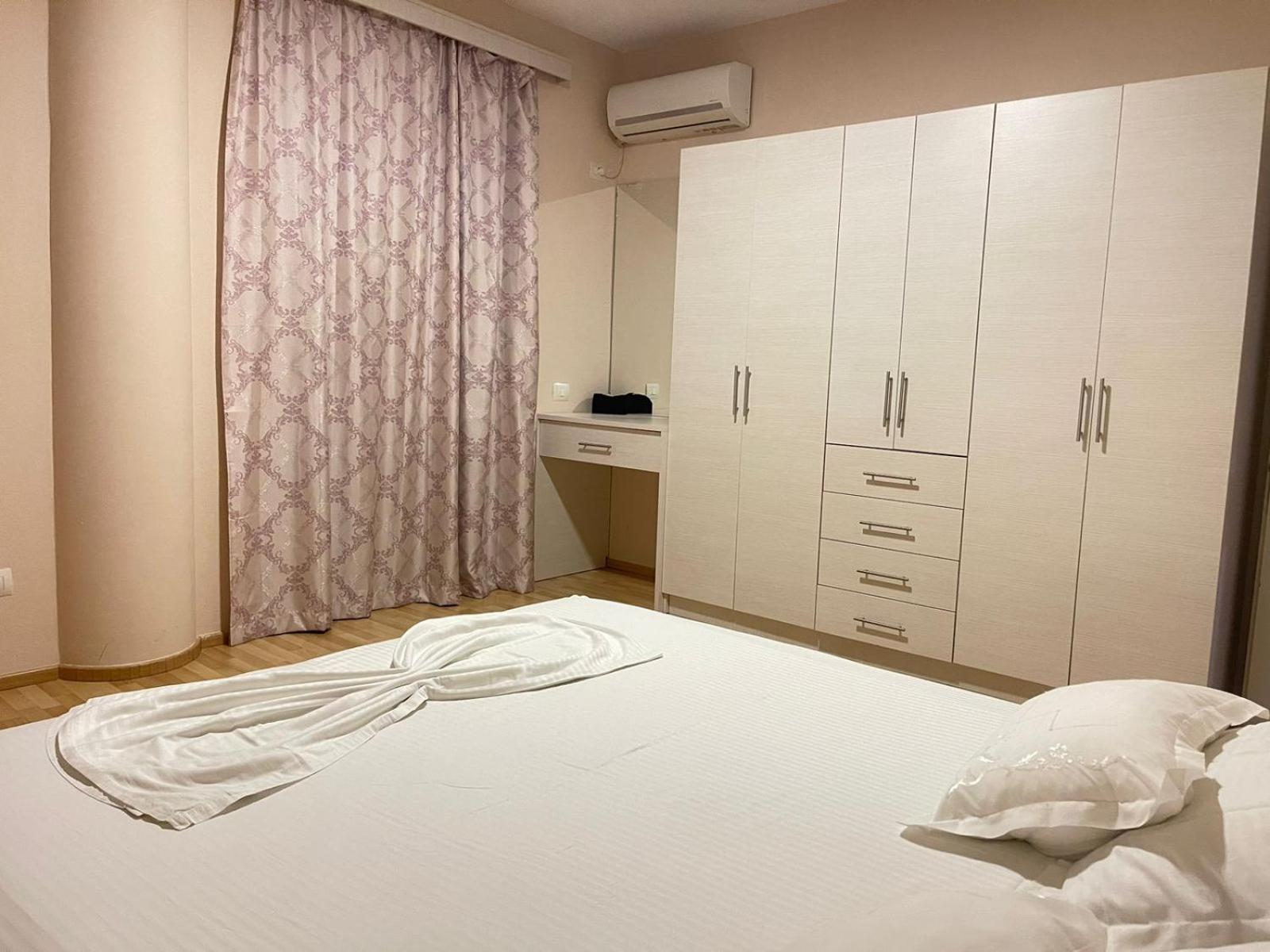Xhemi'S Apartment Sarande Ngoại thất bức ảnh