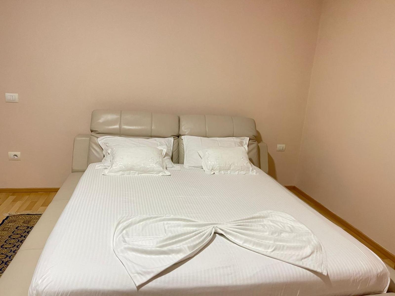 Xhemi'S Apartment Sarande Ngoại thất bức ảnh