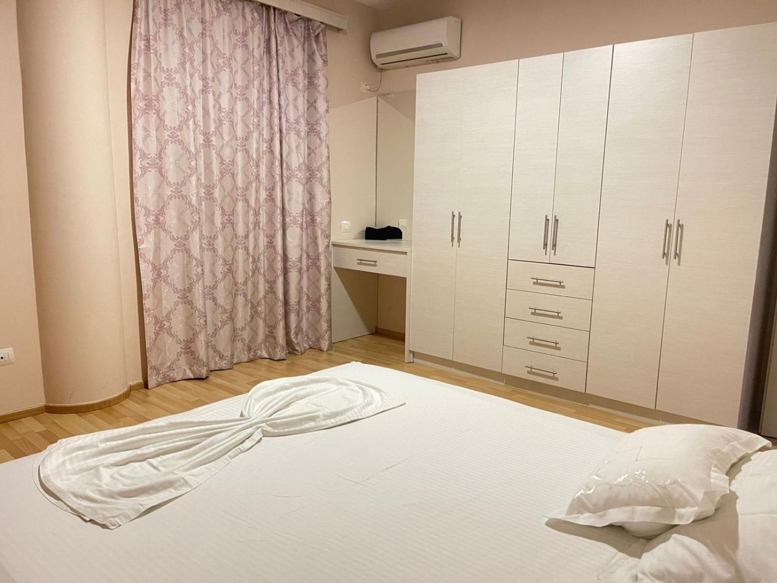 Xhemi'S Apartment Sarande Ngoại thất bức ảnh