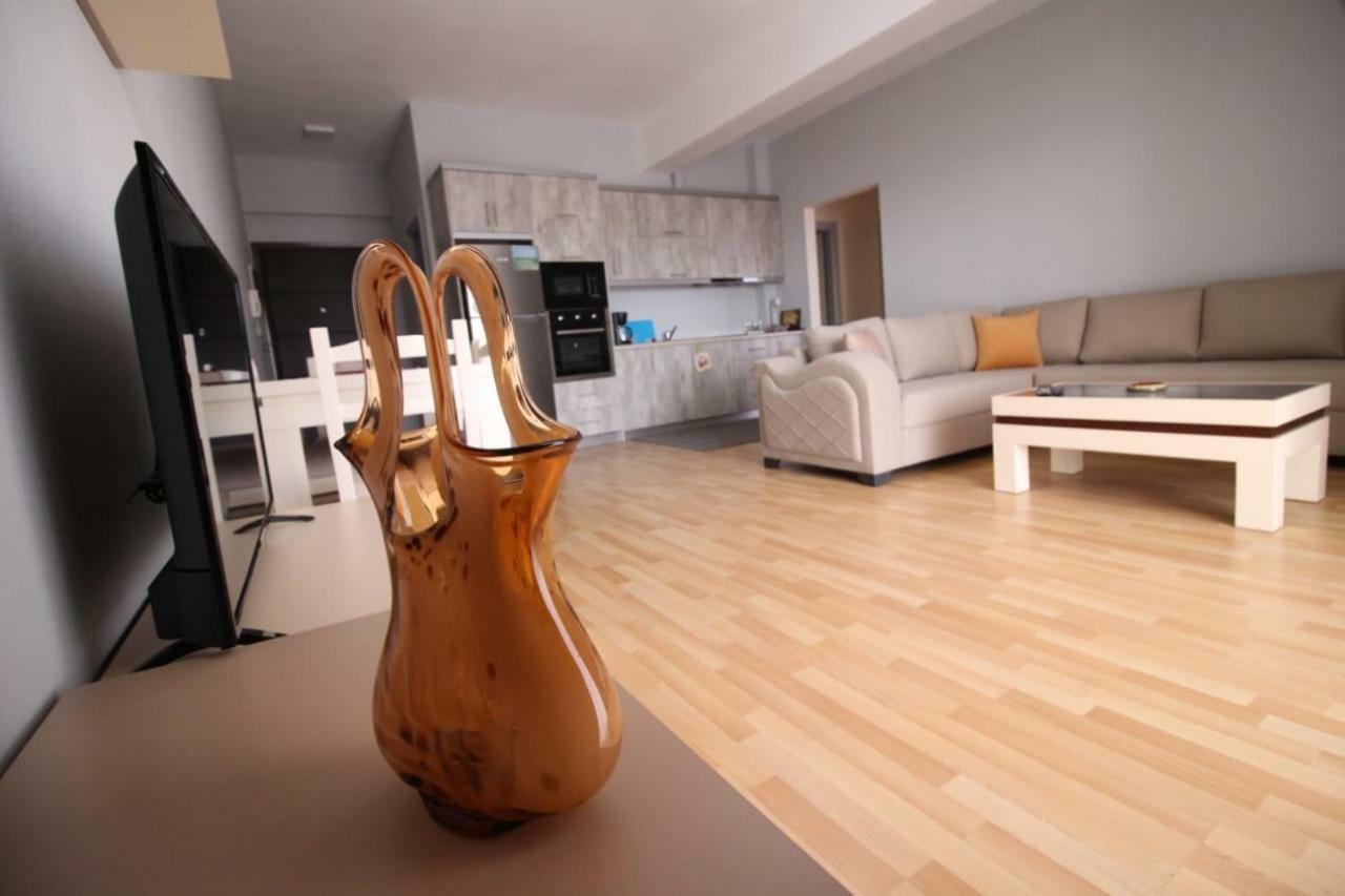 Xhemi'S Apartment Sarande Ngoại thất bức ảnh
