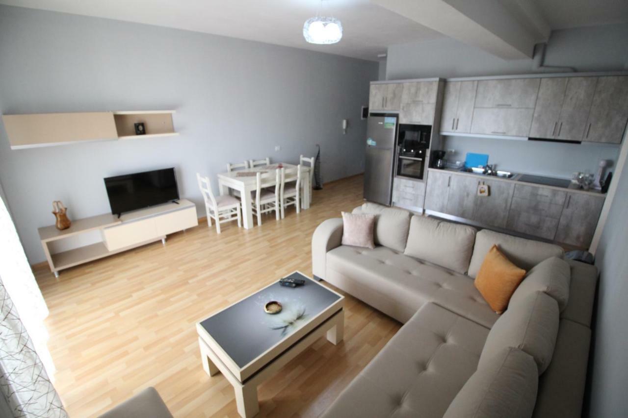 Xhemi'S Apartment Sarande Ngoại thất bức ảnh